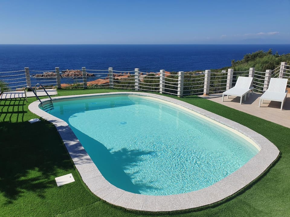 Pool view, Sea view, Swimming pool, Swimming pool, sunbed
