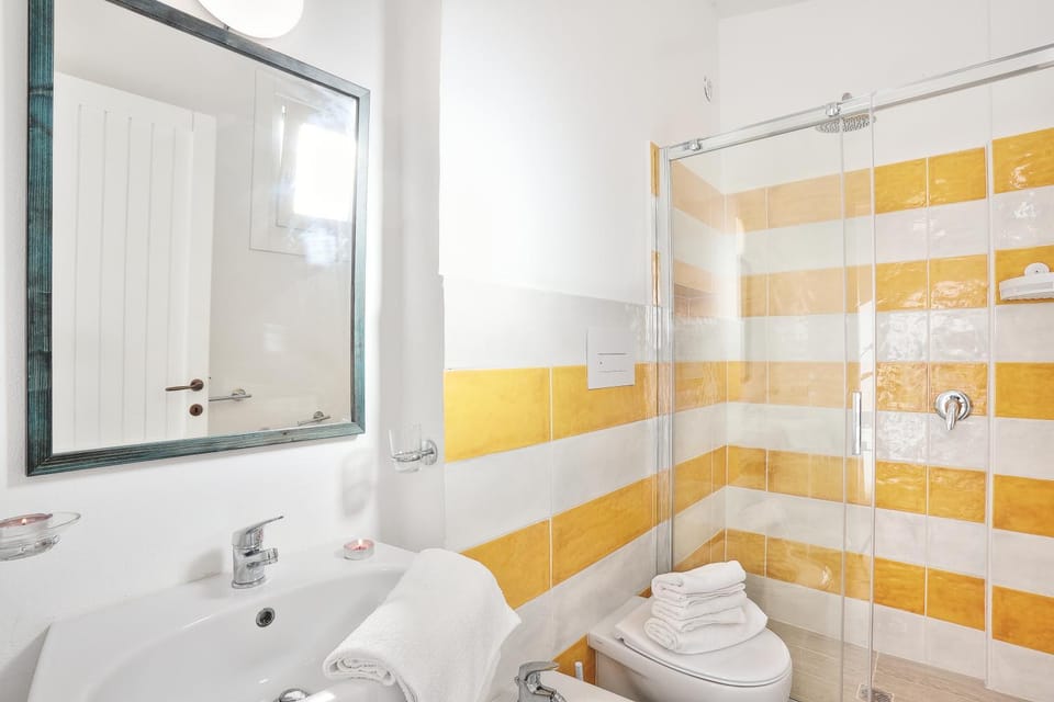 Shower, Toilet, Bathroom, bidet