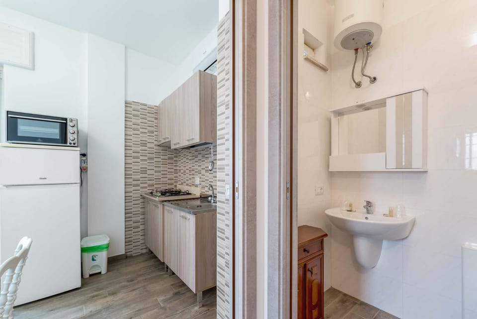 Bathroom, Kitchen or kitchenette