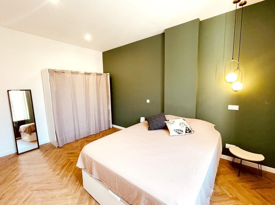 Bed, Photo of the whole room, Bedroom, towels, wardrobe