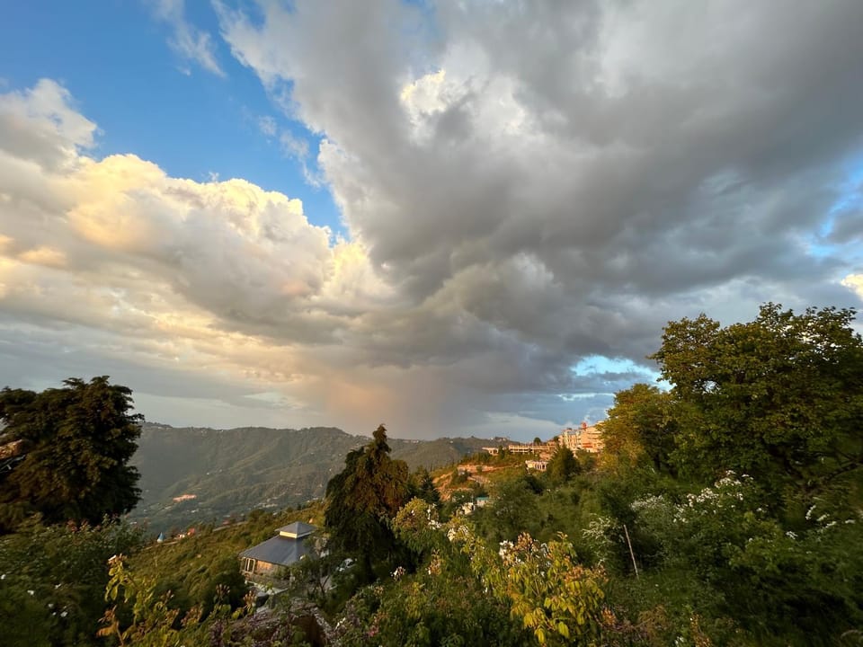 Wincliff Orchard Resort Hotel in Uttarakhand