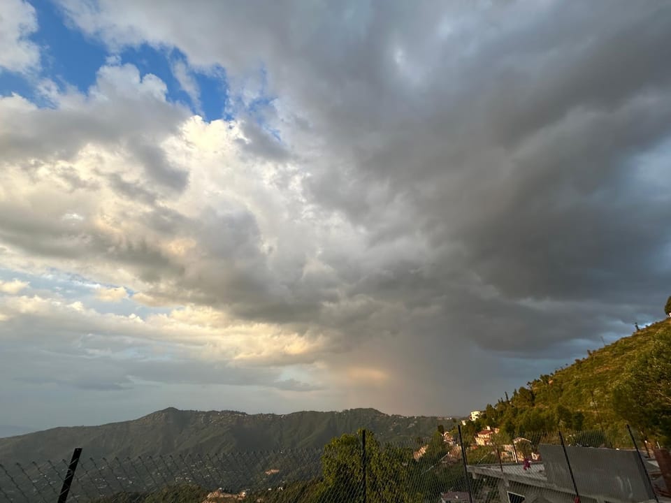 Wincliff Orchard Resort Hotel in Uttarakhand