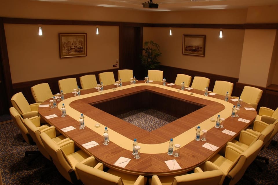 Meeting/conference room