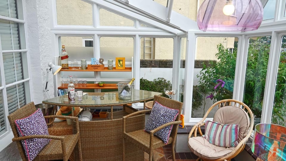Lounge or bar