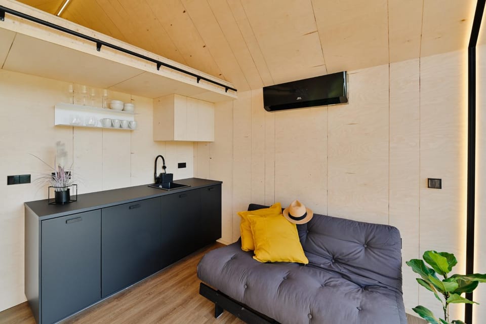 Kitchen or kitchenette, Living room