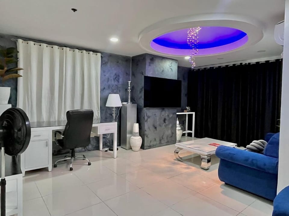 Sheryll Spaces - Kandi Tower 3 Spacious 2 bedroom, Home comfort & hotel amenities Apartment in Angeles