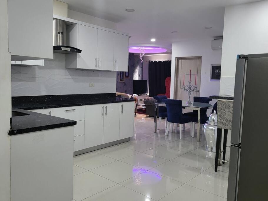 Sheryll Spaces - Kandi Tower 3 Spacious 2 bedroom, Home comfort & hotel amenities Apartment in Angeles