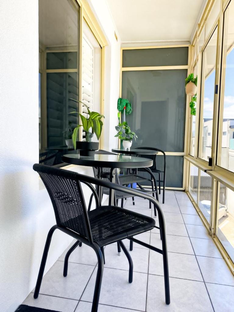 Beach apartment 10/22 esplanade sea-views Apartment in Adelaide