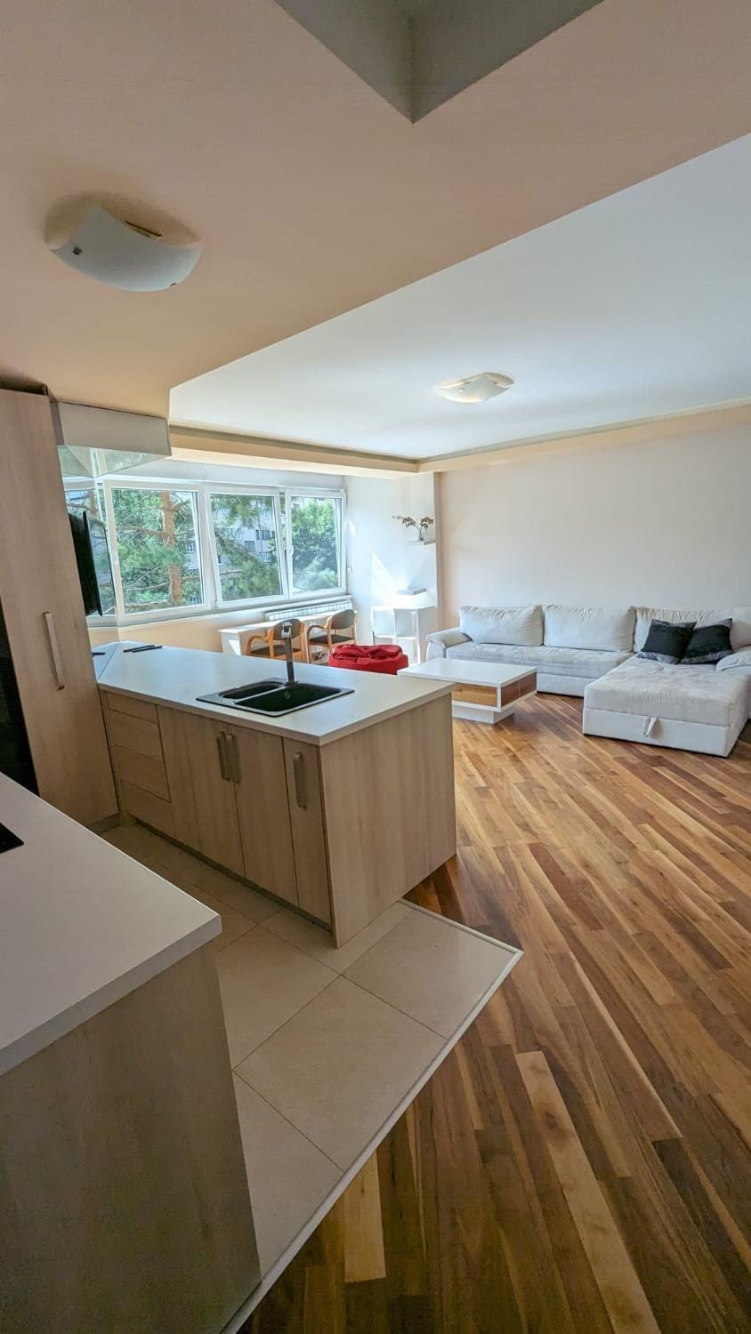 Modern and cozy apartment, excellent location, near Sarajevo City Center, 60m2 Apartment in Sarajevo
