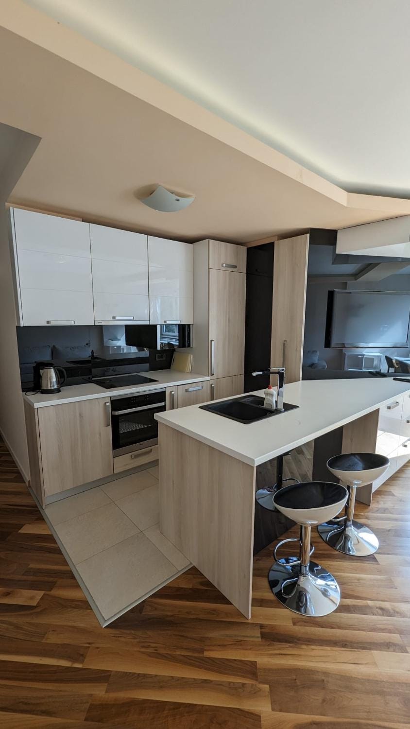 Modern and cozy apartment, excellent location, near Sarajevo City Center, 60m2 Apartment in Sarajevo