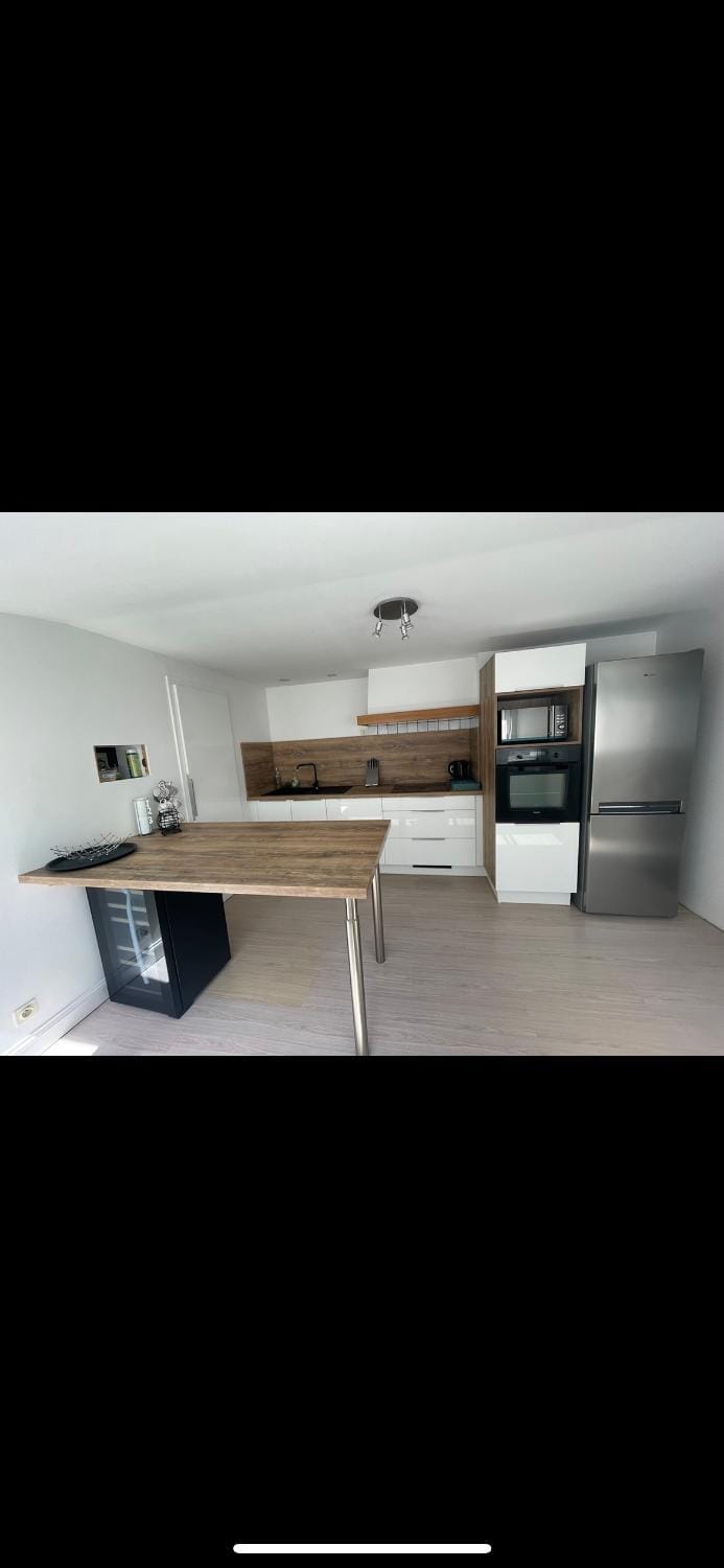 Charmant appartement avec terrasse entre centre-ville et plages de Concarneau Apartment in Concarneau
