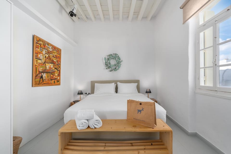 Rabagas Suites - In The Heart of Sifnos House in Milos