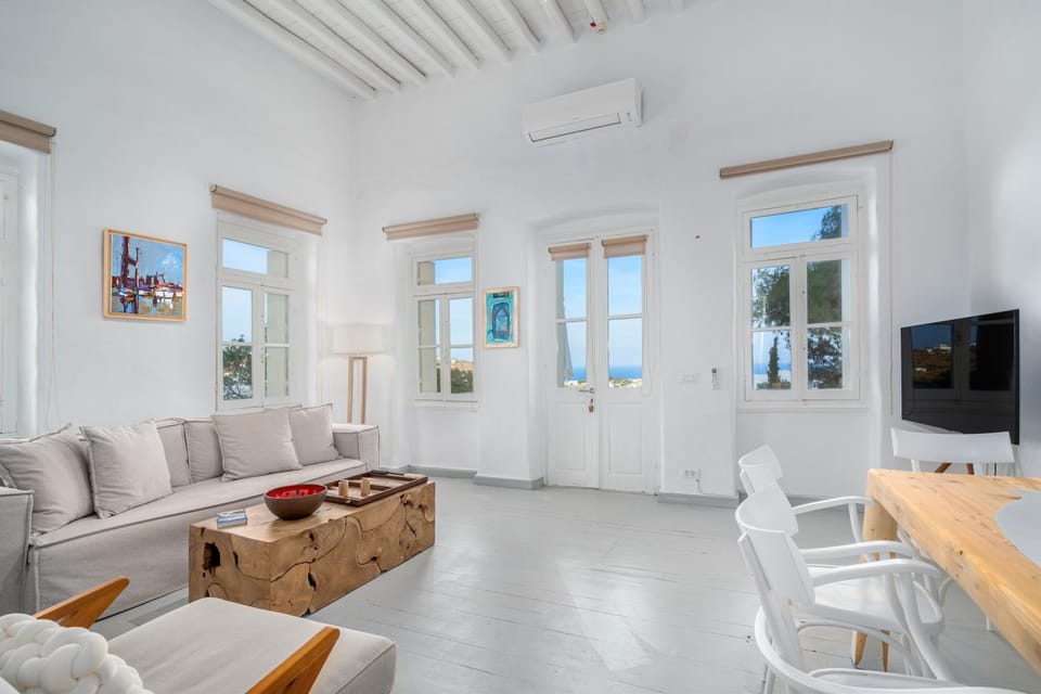 Rabagas Suites - In The Heart of Sifnos House in Milos