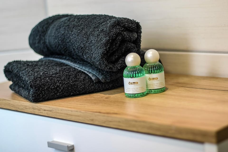 Bathroom, towels