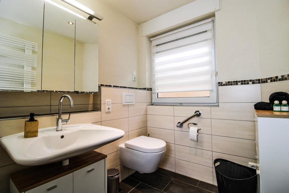 Toilet, Bathroom
