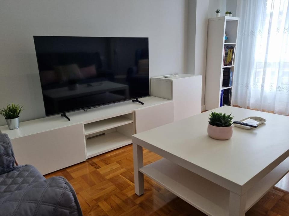 153A 3 dormitorios Barrio de La Arena con parking by R2R Consulting Apartment in Gijón