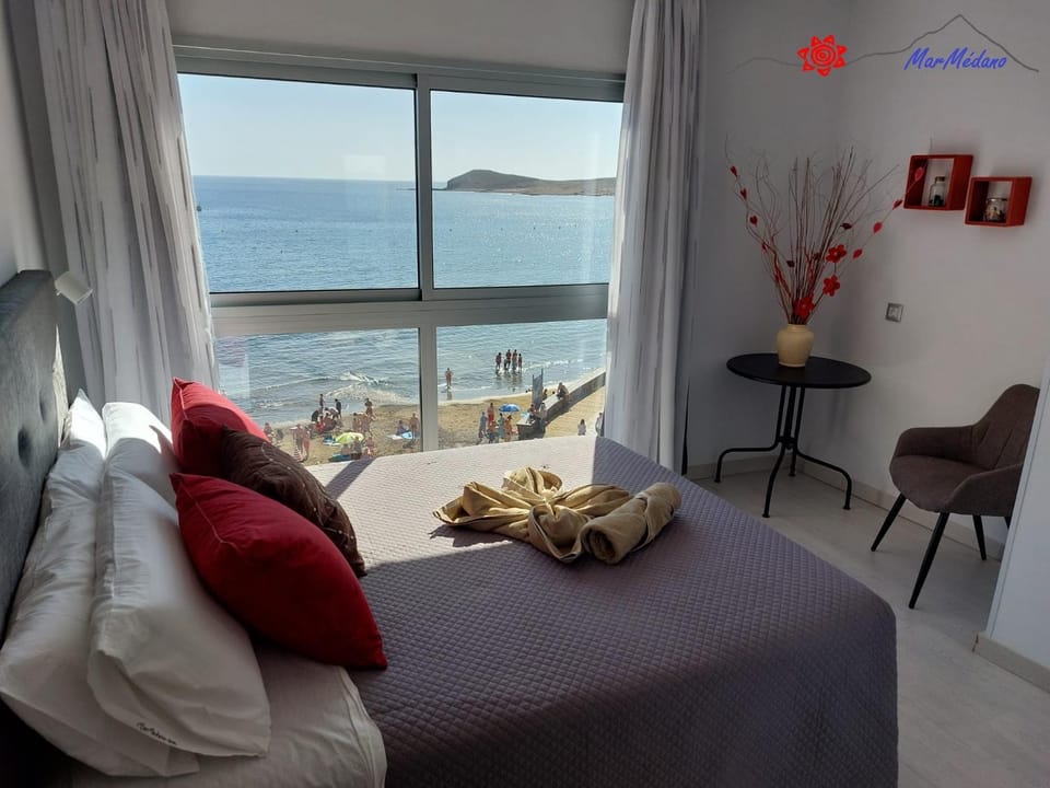 Bed, Bedroom, Sea view