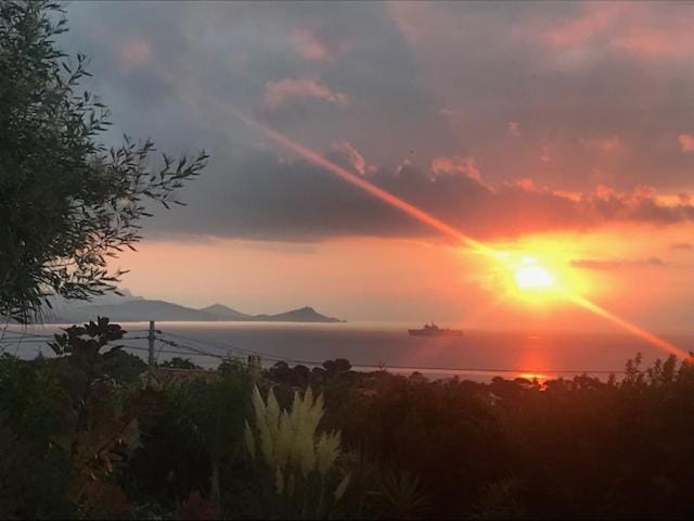 La belle vue mer Villa in Roquebrune-sur-Argens