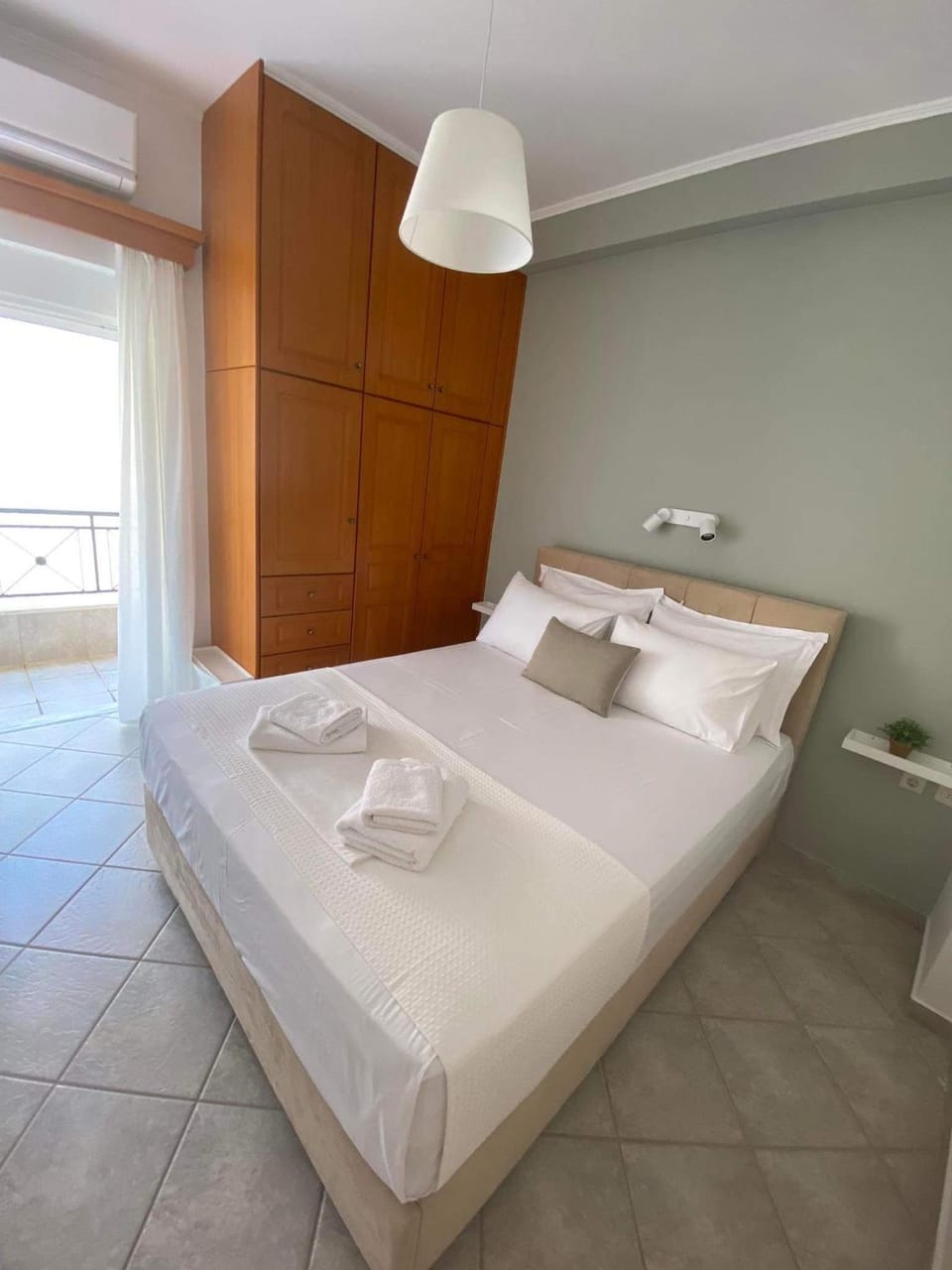 Seaside Apartment in Glyfada-Trizonia Apartment in Greece