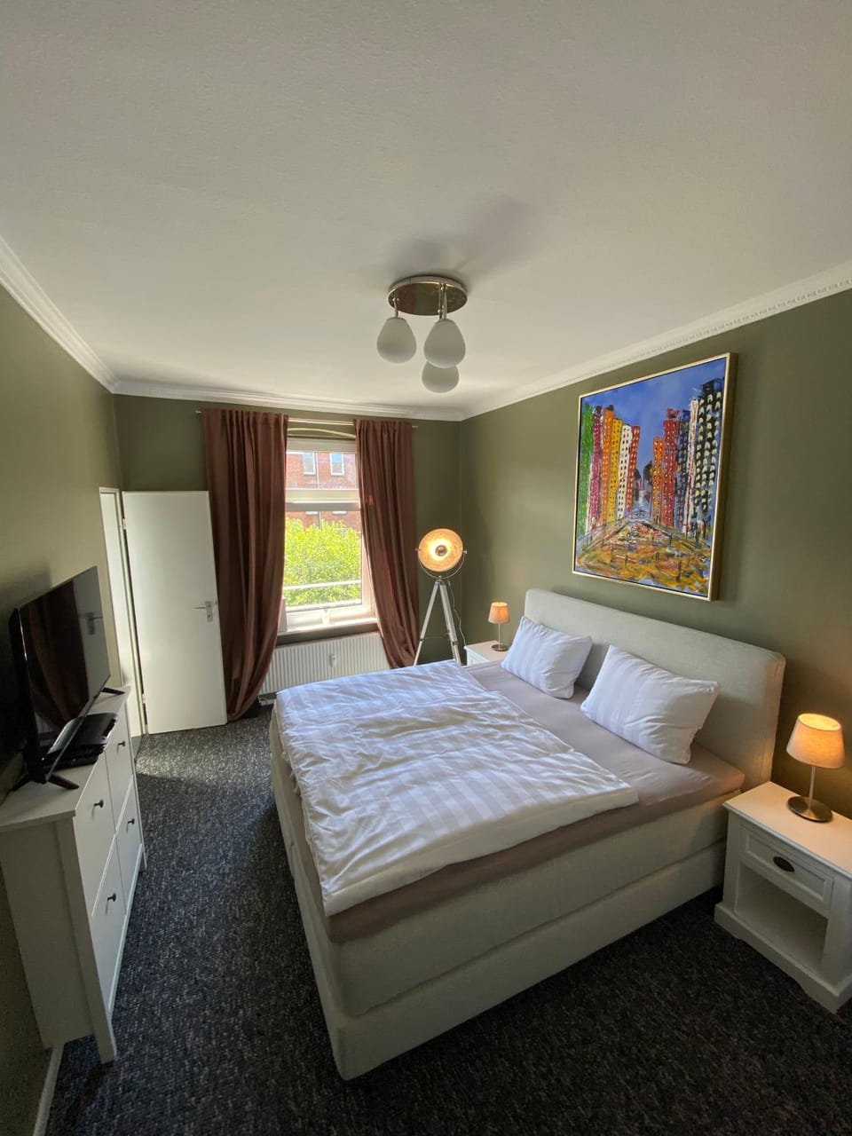 Bed, Photo of the whole room, Bedroom