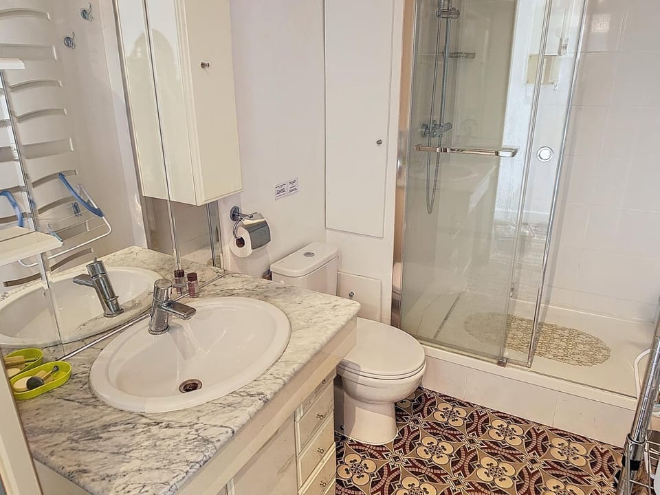 Shower, Toilet, Bathroom