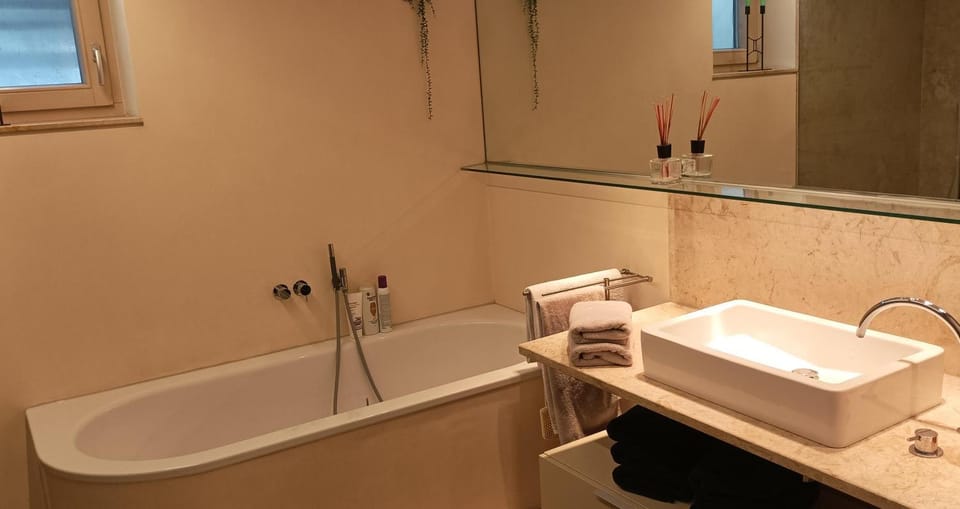 Bathroom, Bath