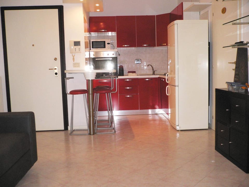 Kitchen or kitchenette, kitchen, kitchen