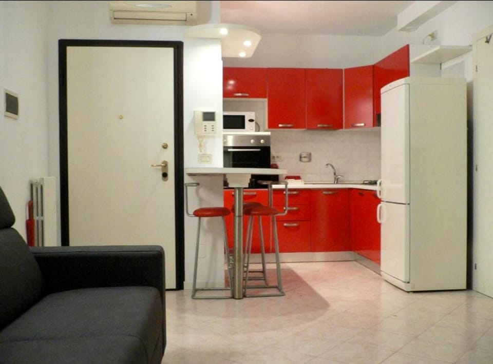 Kitchen or kitchenette, Living room, Seating area, Dining area, dishwasher, minibar, oven, pet friendly, stove, toaster