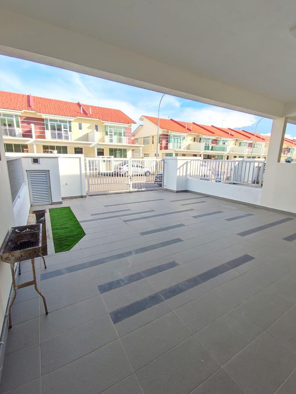 Property building, Balcony/Terrace