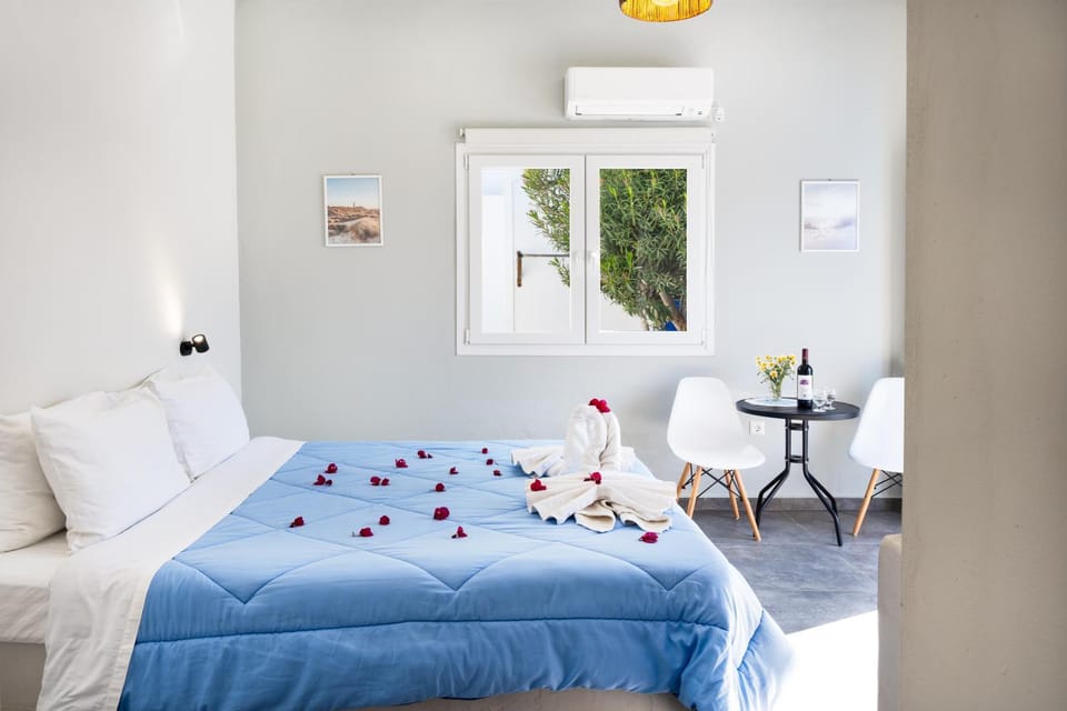 Living room, Bedroom