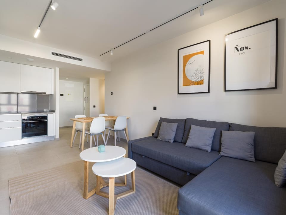 Kitchen or kitchenette, Living room, Seating area, Dining area