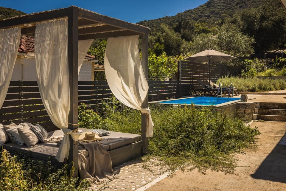 Patio, Garden, Garden view, Mountain view, Pool view, Swimming pool