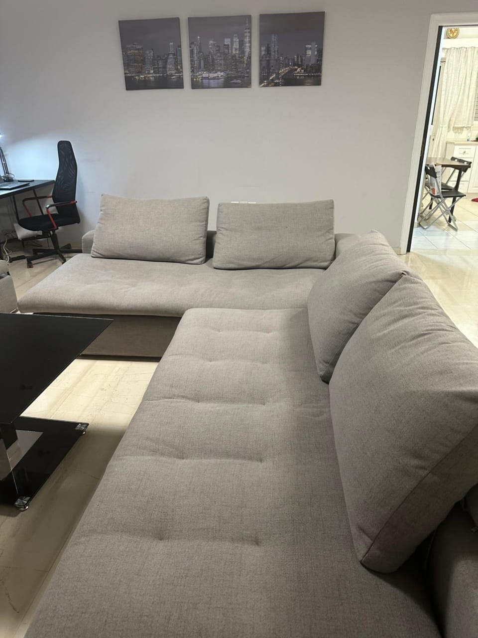 Living room, Seating area