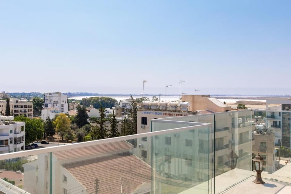 Jay's Penthouse 2-BR Apt & Rooftop Terrace in Larnaca Apartment in Larnaca