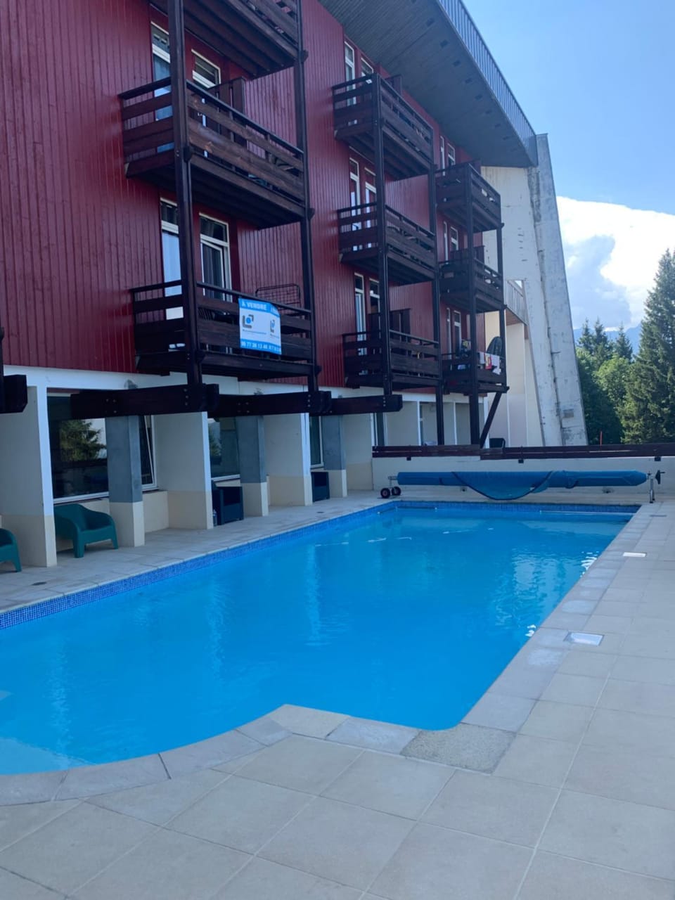 Swimming pool