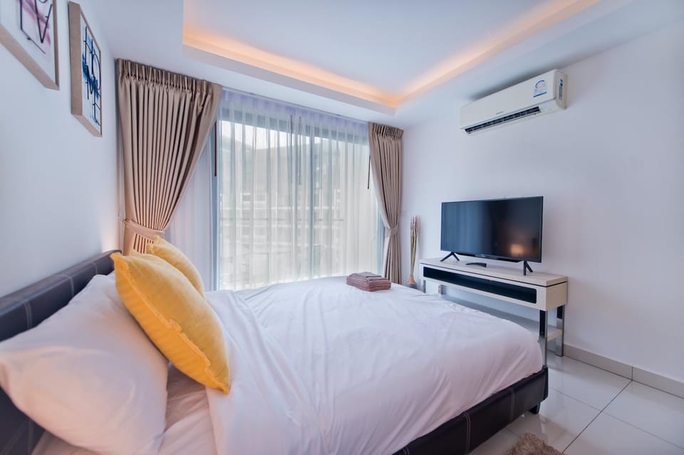 Bed, TV and multimedia