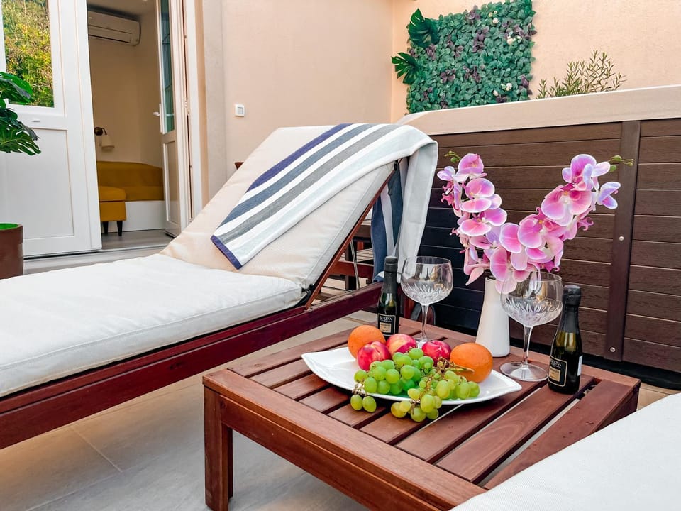 sunbed