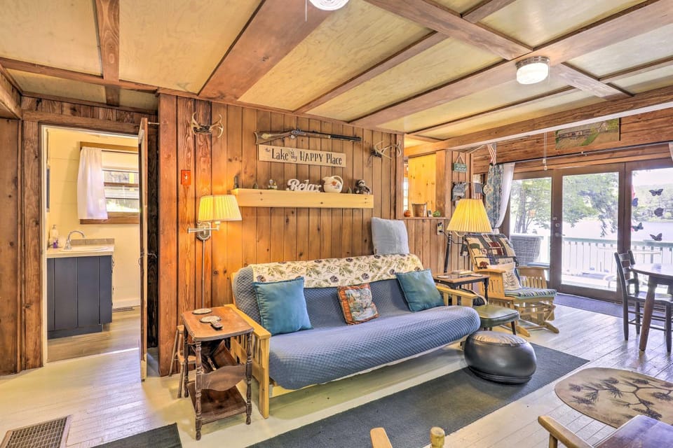 Lake Hermit Cabin w/ Kayaks & Paddleboards! Cabin in Sanbornton