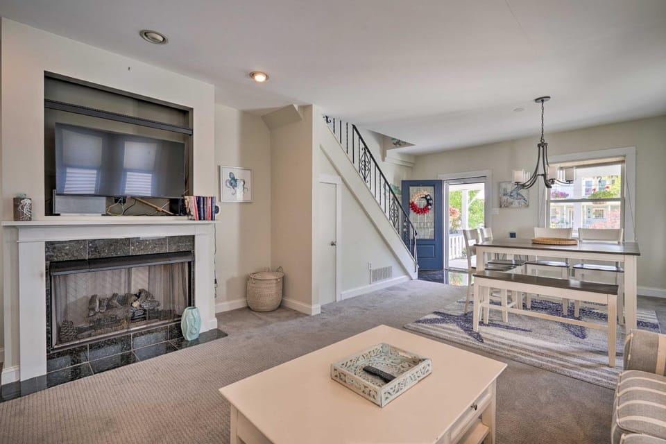 Charming Ocean City Townhome: Walk to Beach! House in Ocean City