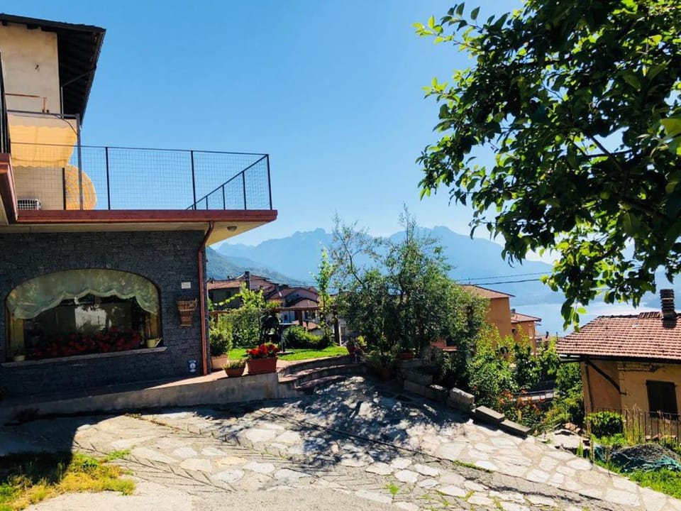 Agriturismo Botton D'Oro Farm Stay in Dongo