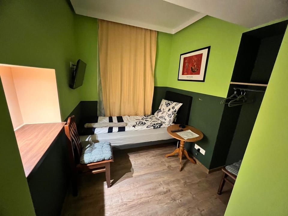 Ratuszowa Noclegi Bed and Breakfast in Lower Silesian Voivodeship