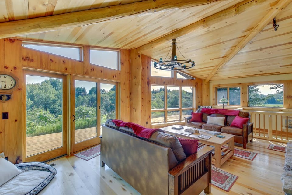 Idyllic Sturgeon Bay Cabin w/ Fire Pit + View Cabin in Door County