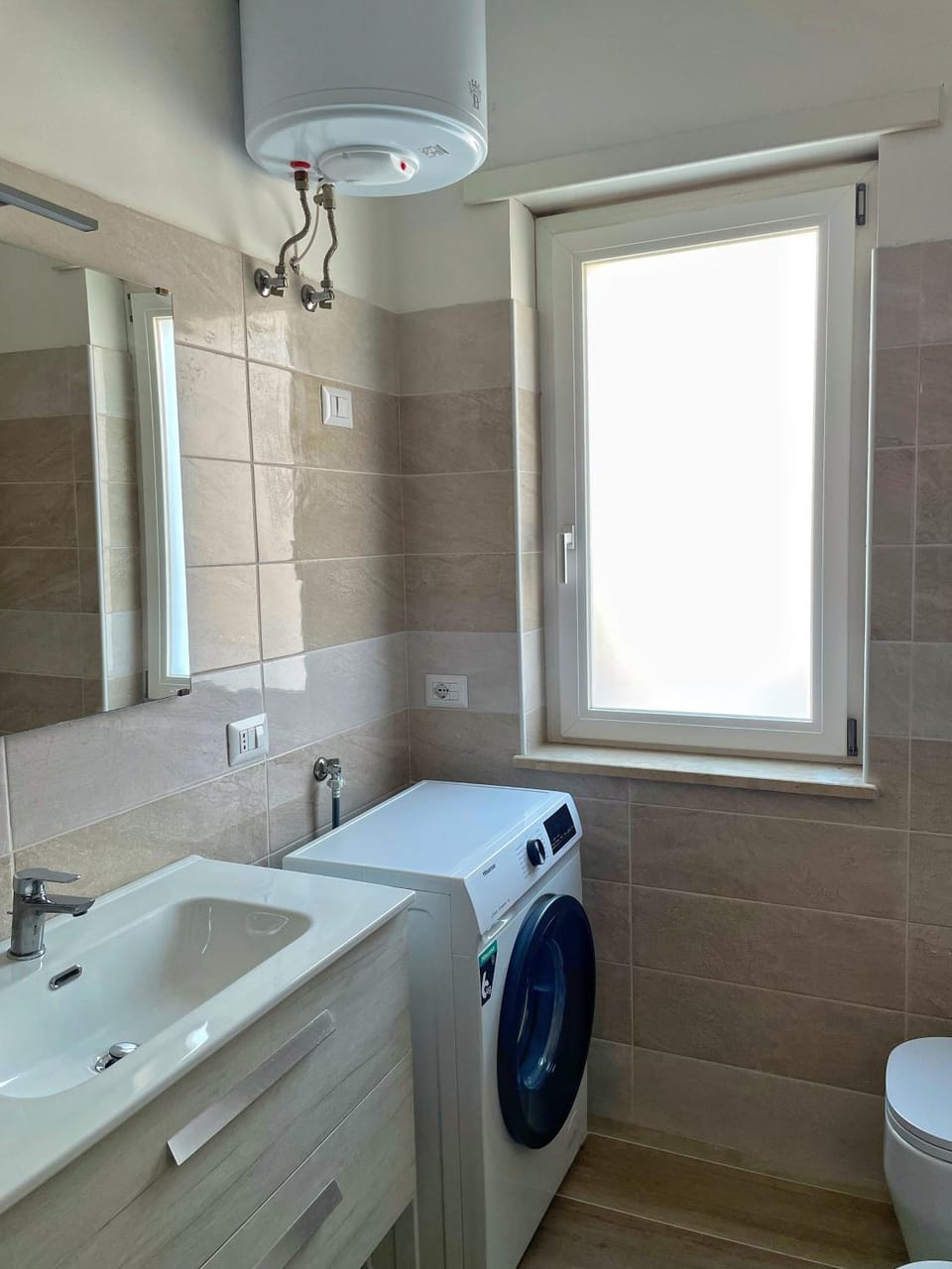 Shower, Toilet, Bathroom, towels, washing machine, dryer