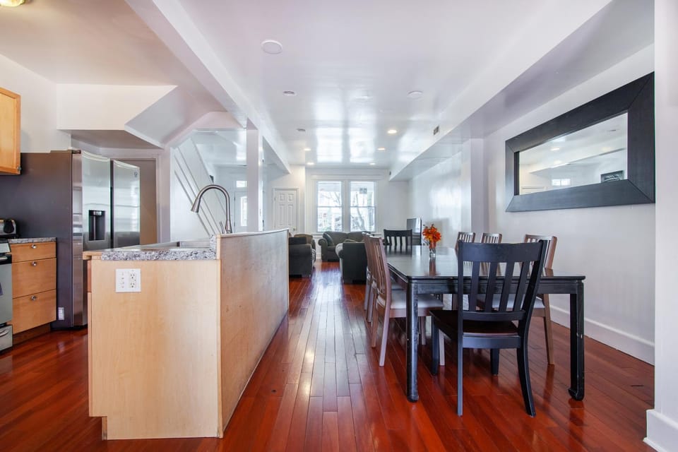 Living room, Dinner, air conditioner