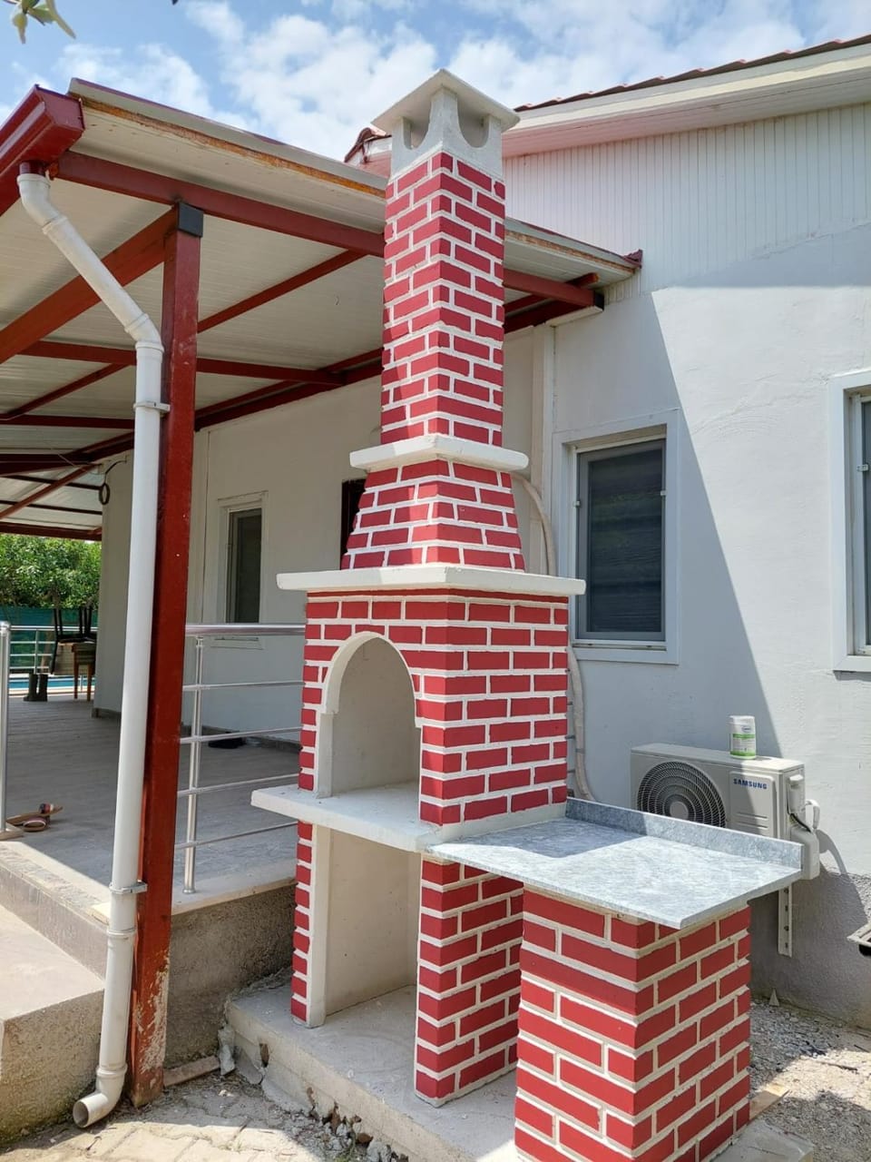 Patio, BBQ facilities