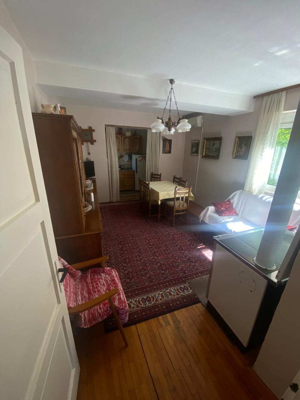 Bed, TV and multimedia, Living room, Seating area, Dining area