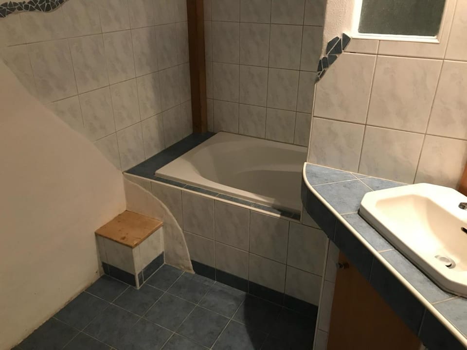 Bathroom, Bath