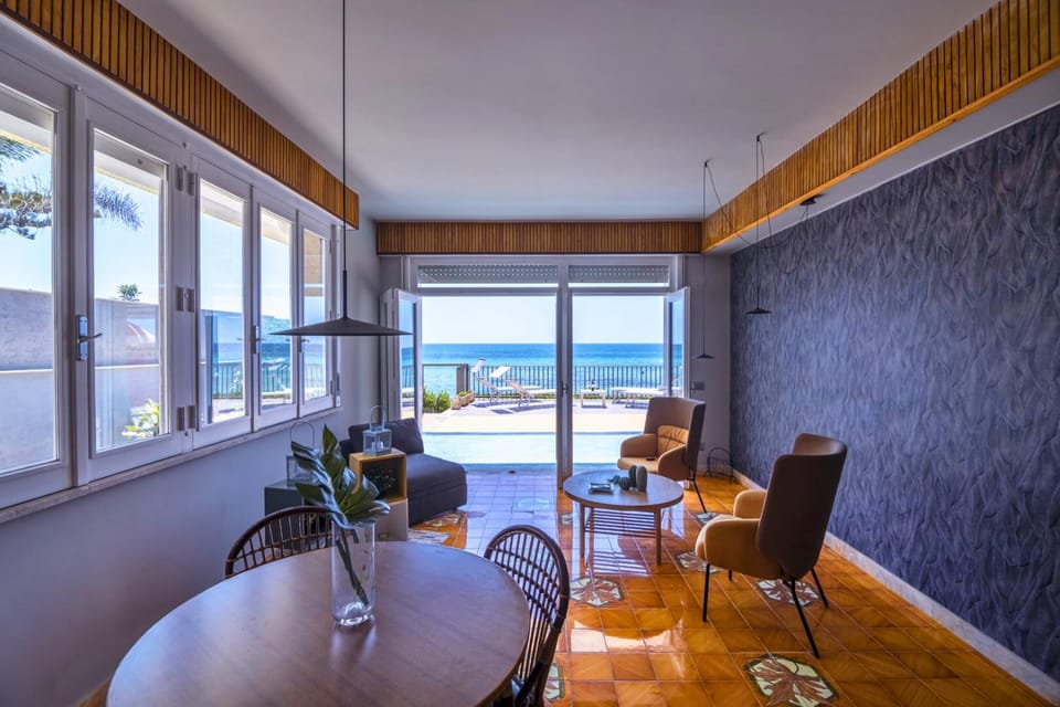 Living room, Seating area, Dining area, Sea view
