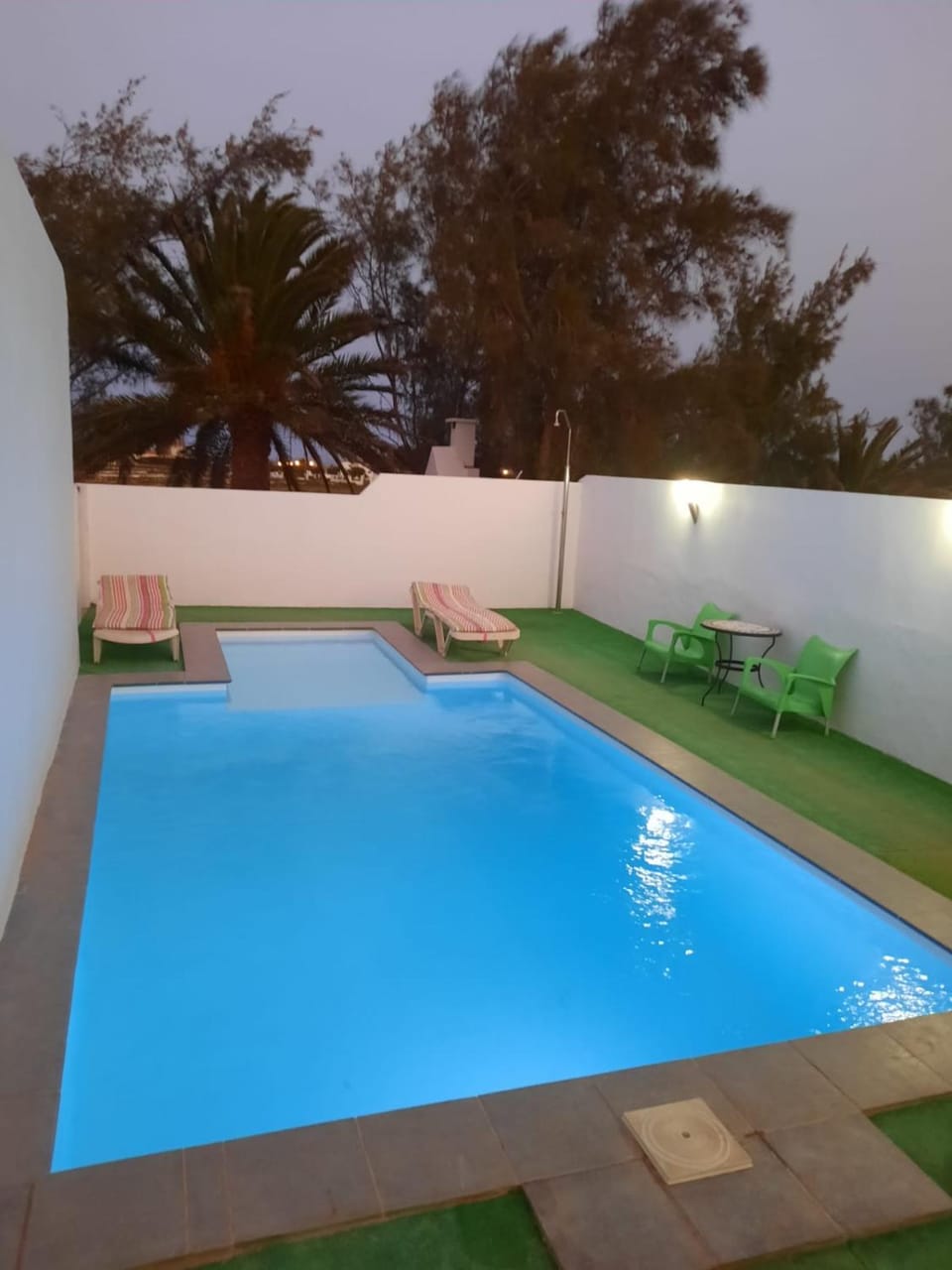 Swimming pool