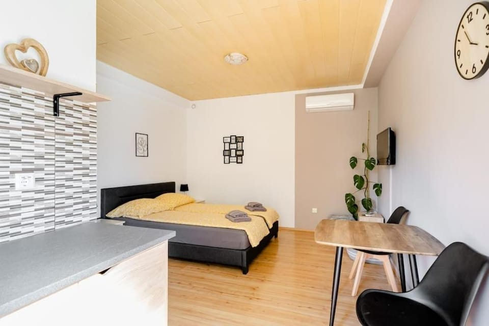 Airport Garden Room Bed and Breakfast in Dubrovnik-Neretva County